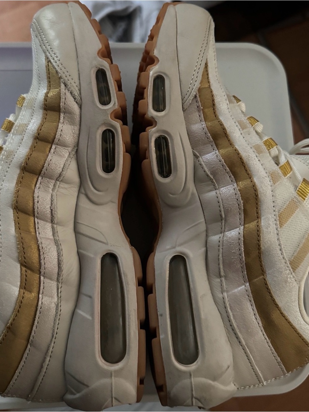 Nike Air Max 95 Desert Sand Metallic Gold Sneakers Women’s 8.5 - Picture 3 of 6